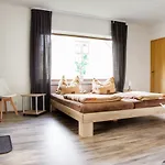 Unteres 110qm Lejlighed Mönkebude