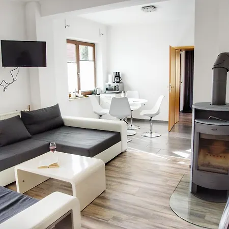 Unteres 110qm Appartement *